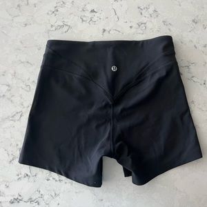 Brand new LuluLemon Align Short Curve Seam High rise short